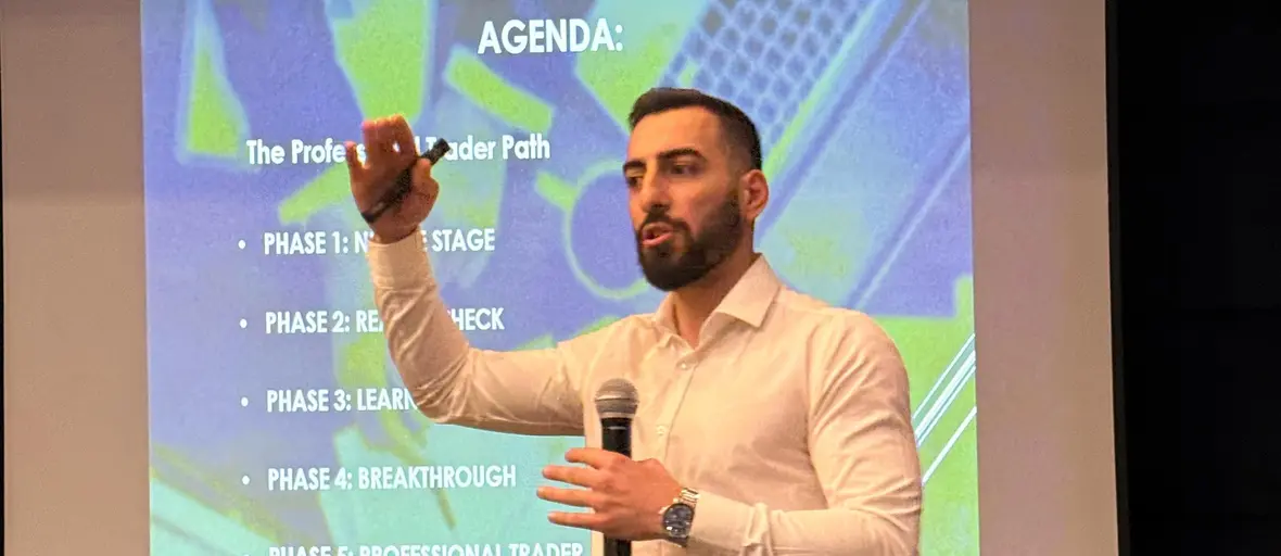 Andrew presenting the talk agenda